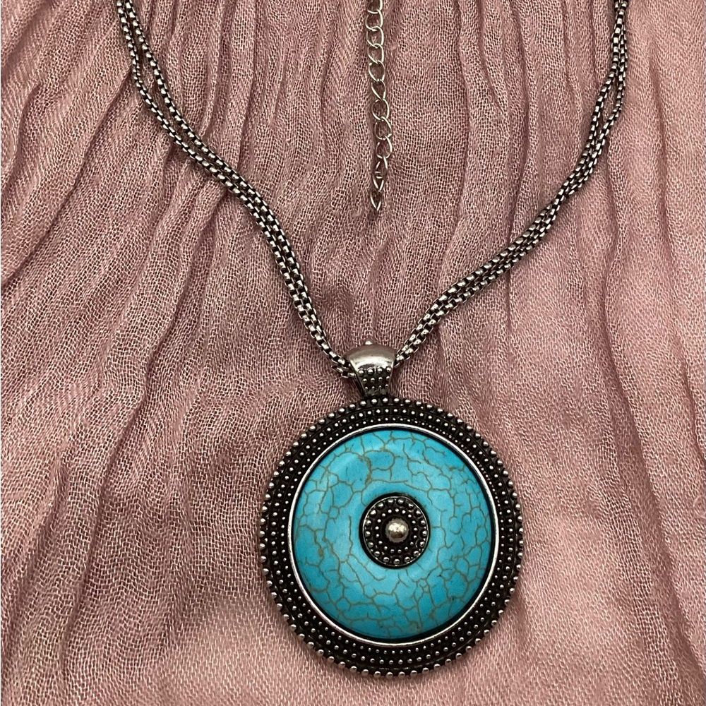 Paparazzi Epicenter of Attention Necklace 16” + 2.5” extender